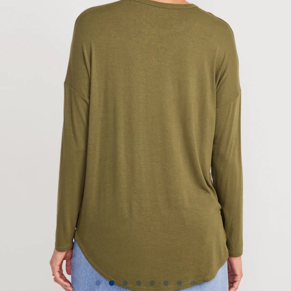 NWT OLD NAVY Luxe Long-Sleeve Tunic T-Shirt Color: Pasture Present - Picture 3 of 9